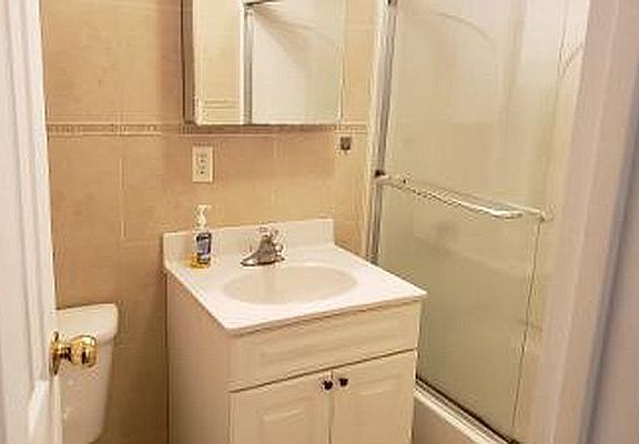 2nd image of 34-38 42nd St #1A
