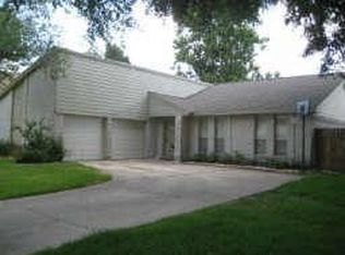8418 Wind Forest Dr, Houston, TX 77040