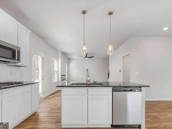 7th image of this home