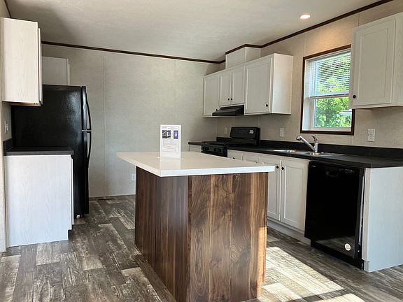5th image of 74 Worthington Dr