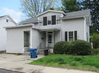 35 Maple St, Easthampton, MA 01027