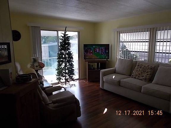 5th image of 2701 34th St N #134