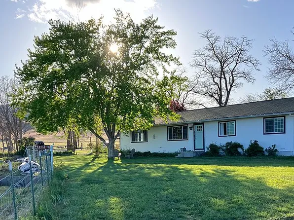 11820 Old Highway 99 S, Grenada, CA 96038