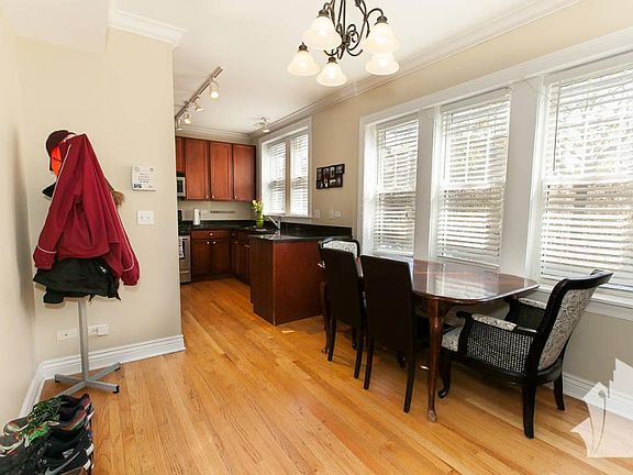 2nd image of 4860 N Hermitage Ave APT 2E