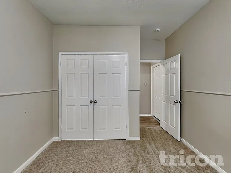 352 Meadow Park — Photo 8