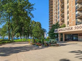 500 Green Rd #1406, Hamilton, ON L8E3M6