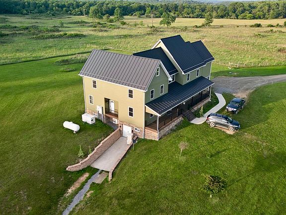 4th image of 1924 Winding Ln