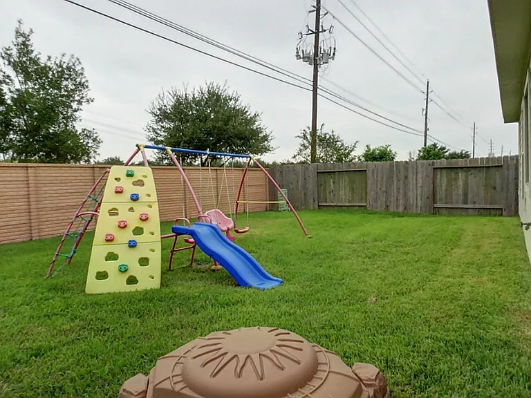 9115 Summer Valley Ln — Photo 26