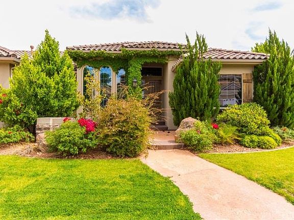 2nd image of 1211 W Sunrise Cir