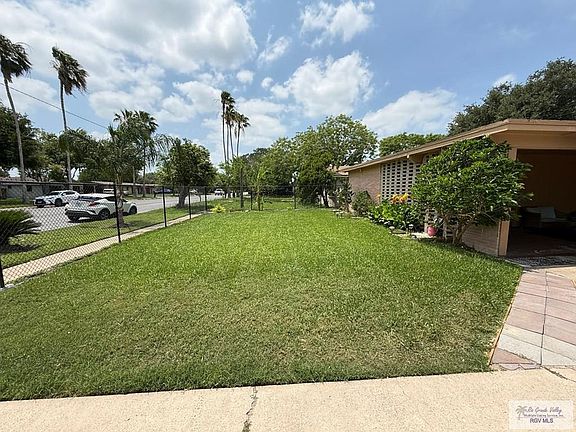4th image of 2401 E Washington Ave #15