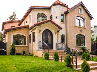8044 233rd St, Jamaica, NY 11427