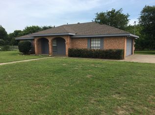 1227 Sandstone Dr, Cleburne, TX 76033