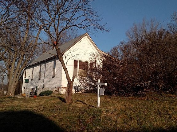 3rd image of 900 S Turner Ave