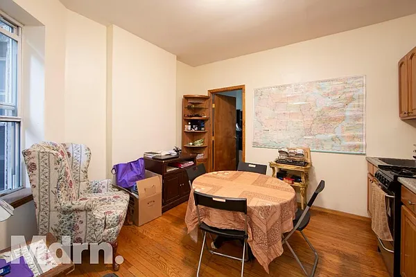 Rented by Mdrn Residential | media 3