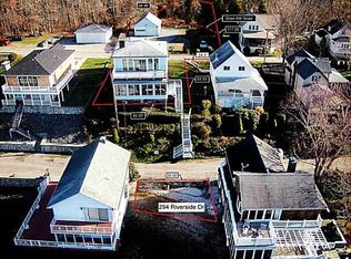 294 Riverside Dr, Tiverton, RI 02878