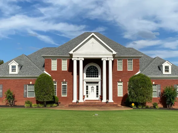 116 Meadowbrook Rd, Bolivar, TN 38008