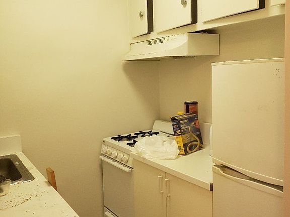 3rd image of 2355 E 12th St APT 2F