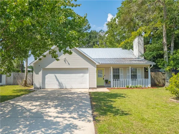 104 Claire Ct, Brunswick, GA 31525