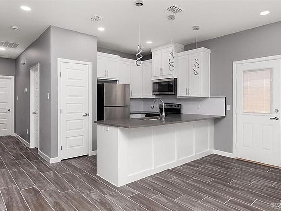 5th image of 1713 N Monaco Dr