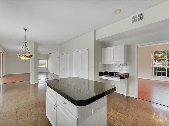 4th image of 7698 Belvoir Dr