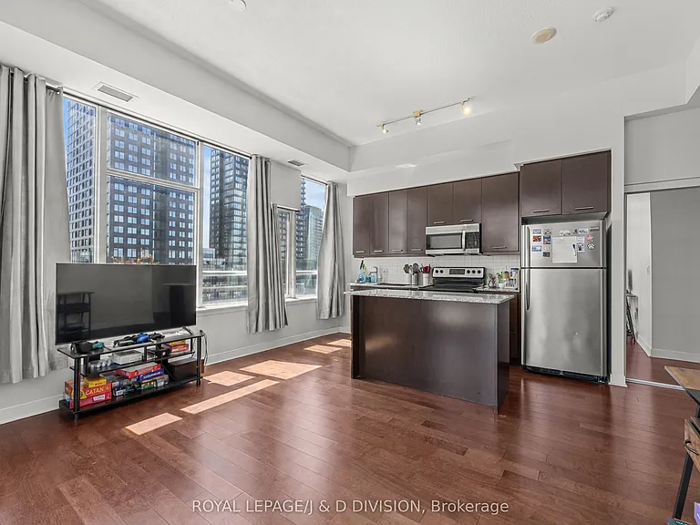 360 Square One Dr #604 — Photo 7