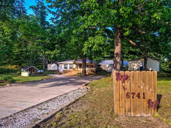 6741 Carpenter Rd, Harrison, MI 48625
