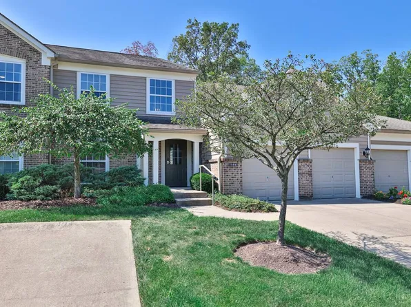 5886 Stonebridge Cir APT 303, Milford, OH 45150