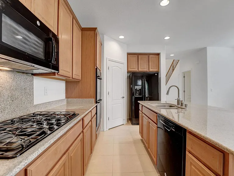 7110 Purple Iris Ave — Photo 4