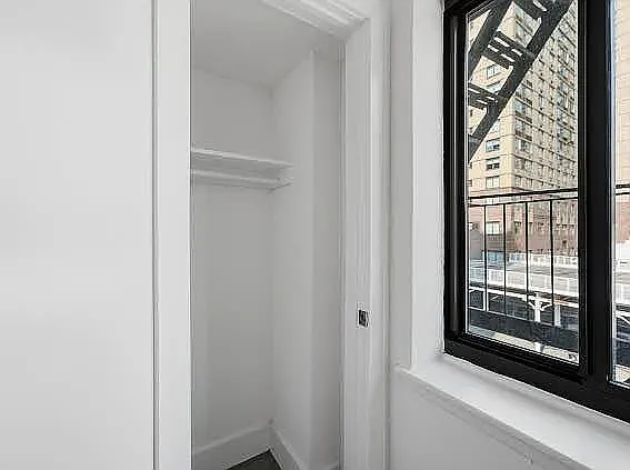 300 E 96th St #2E — Photo 27