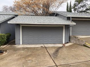 3381 La Canada Dr APT 10, Cameron Park, CA