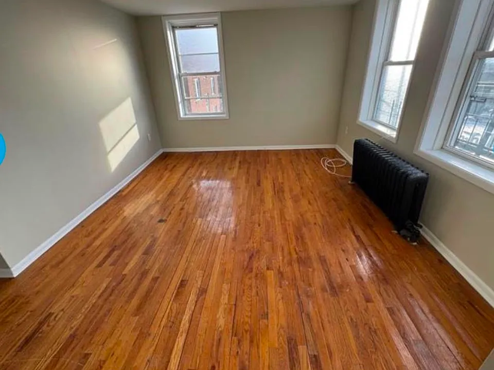 76 N 9th St #1F