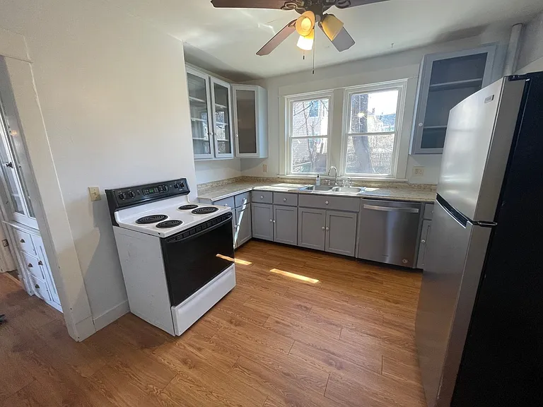 26 Livingston Ave — Photo 6