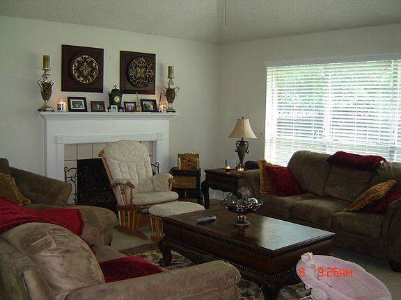 5th image of 18103 Holly Green Dr