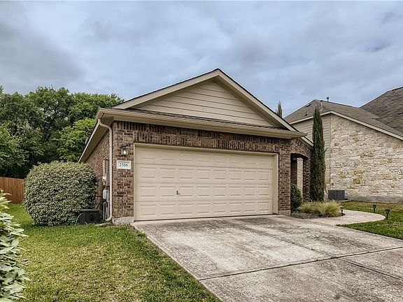 2nd image of 2516 Saint James Pl