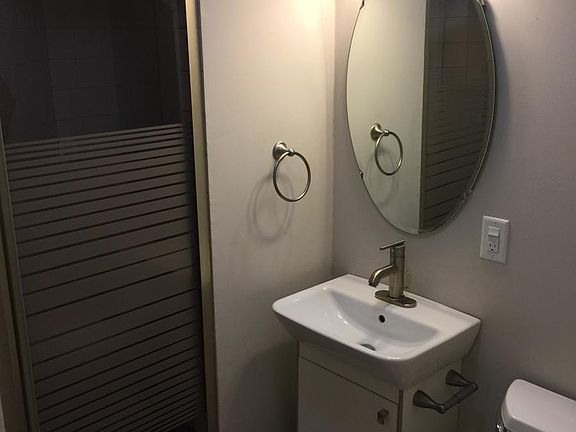 4 Bathroom1