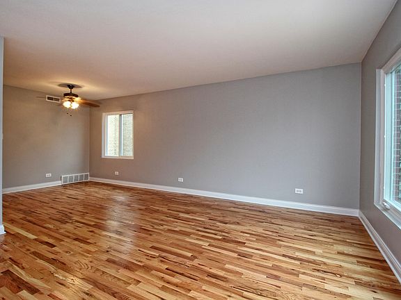 5th image of 11001 S Artesian Ave APT 2C