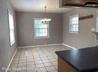1434 12th St N, Fargo, ND 58102