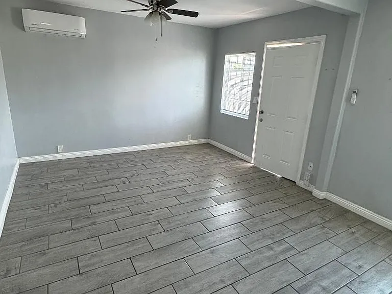 2300 Lake St — Photo 3