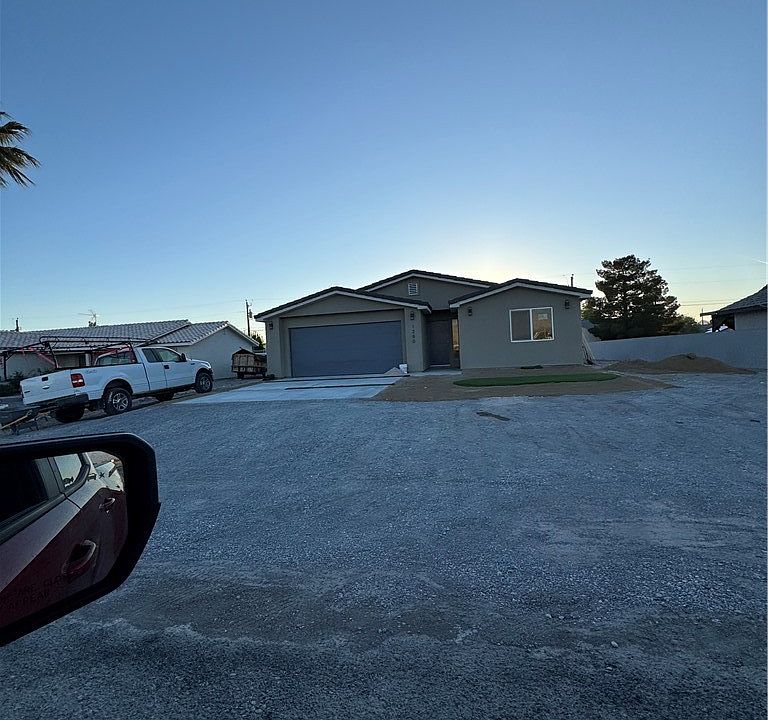 1st image of 1280 S Yosemite Ave