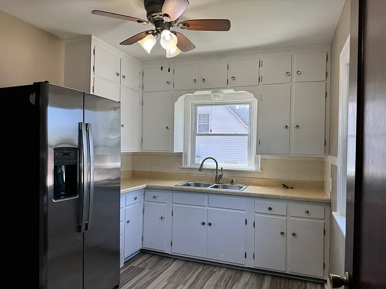 2608 Wilkes Ave — Photo 10