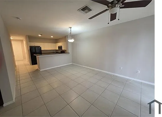 8250 Prestige Commons Dr — Photo 5