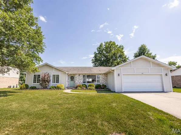 220 Southgate Dr, Freeburg, IL 62243