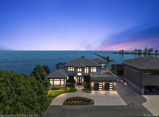 33168 N River Rd, Harrison Township, MI 48045