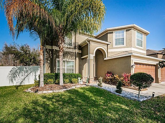 4th image of 3913 Buckinghamshire Dr