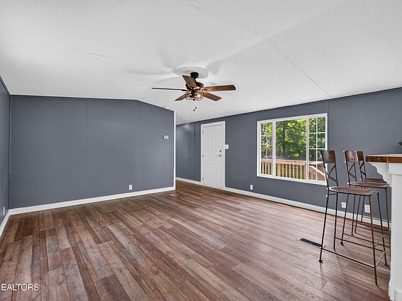 3rd image of 653 Timothy Dr