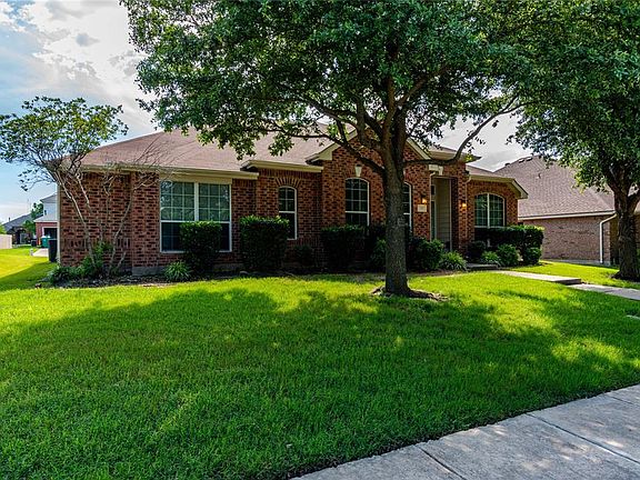 2nd image of 114 Glacier Ln
