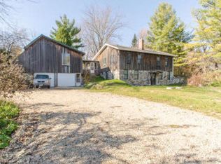 W1952 Roosevelt Rd, Oconomowoc, WI 53066