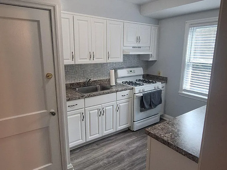 3721 Frankford Ave — Photo 10