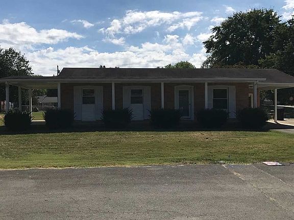 2nd image of 203 Begonia Ln