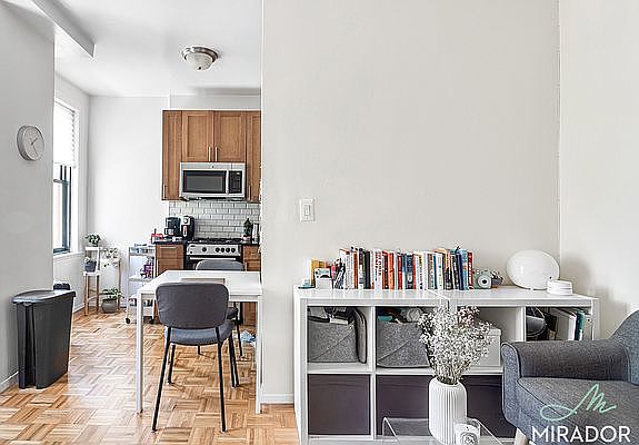 2nd image of 542 E 79th St APT 5B